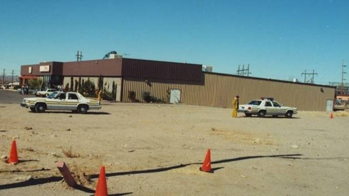 здание боулинг-клуба в то время