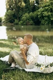 Активное участие отца в жизни детей, поддержку и совместные приключения на свежем воздухе.