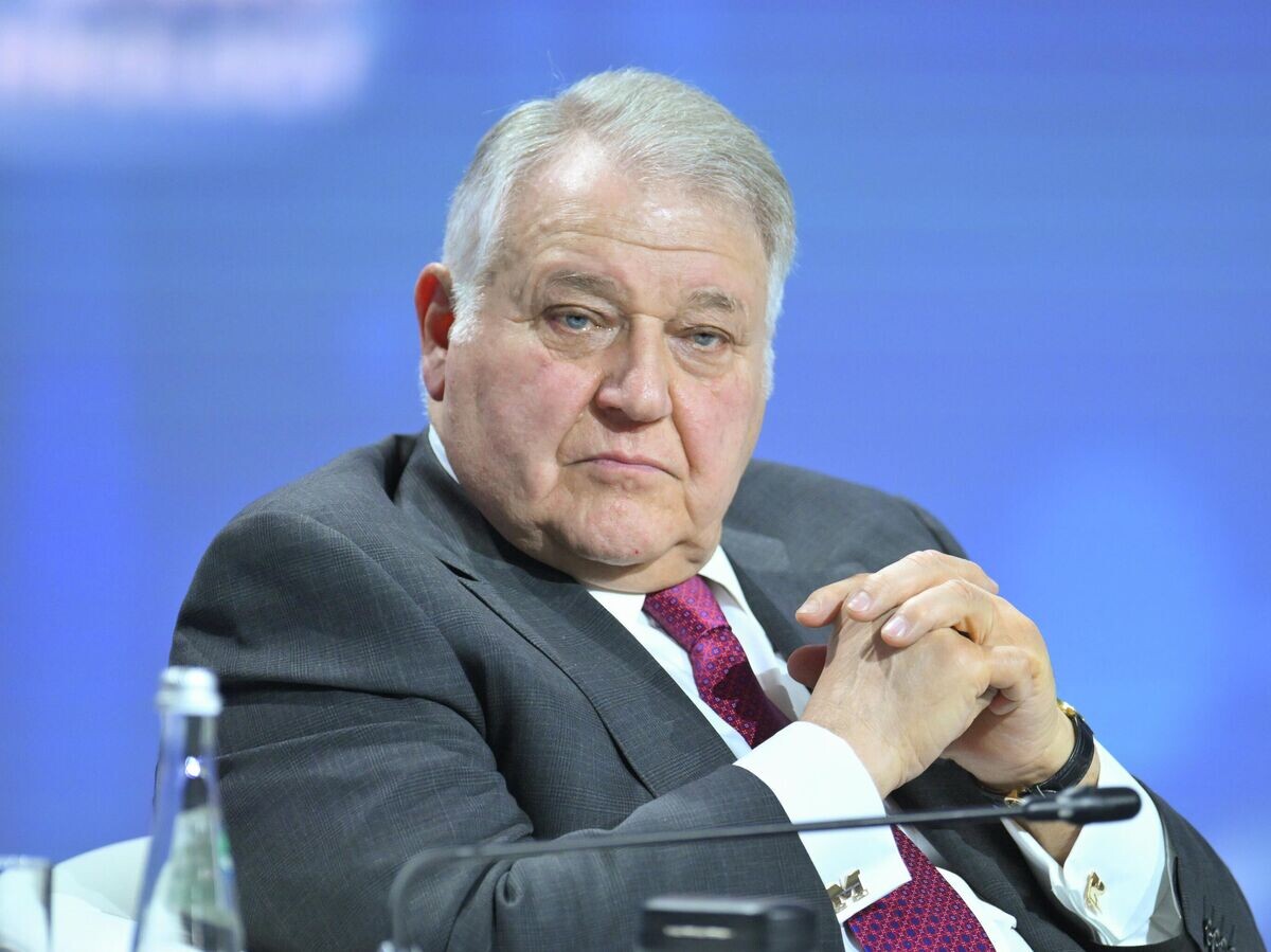    Михаил Ковальчук на КМУ-2025 | © Фотохост Конгресса молодых учёных