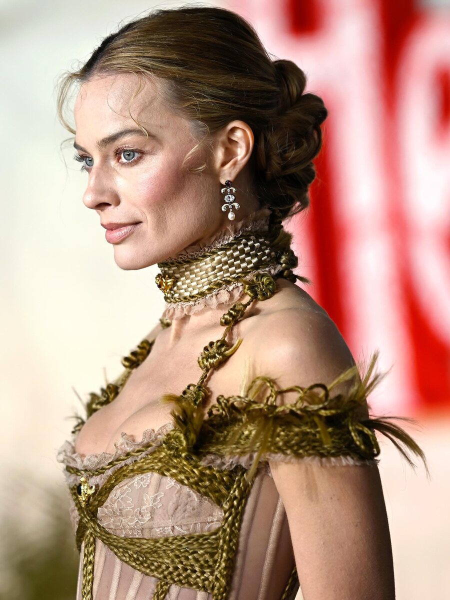 На расстоянии