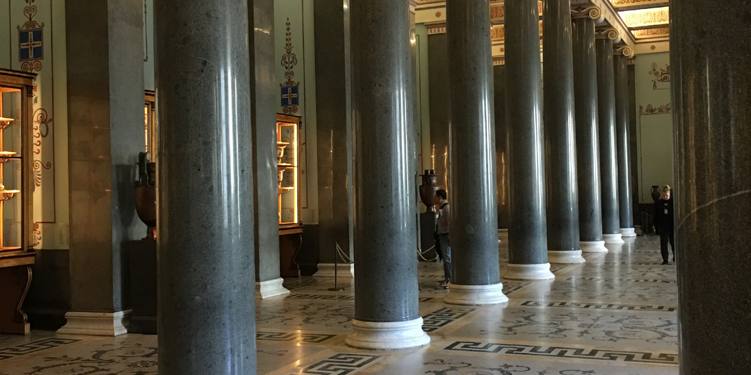 Античная прогулка