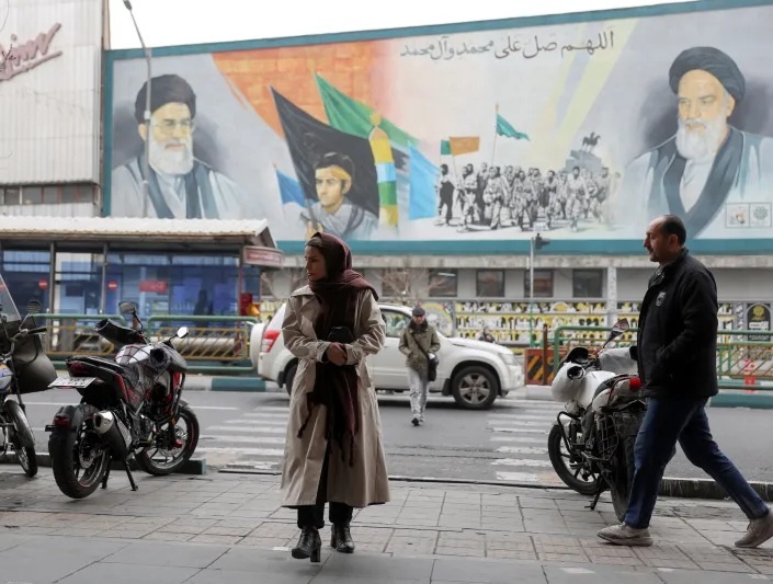 Фреска с изображением верховного лидера Ирана Али Хаменеи, Тегеран, февраль 2026 года. Маджид Асгарипур / Агентство новостей Западной Азии / Reuters.