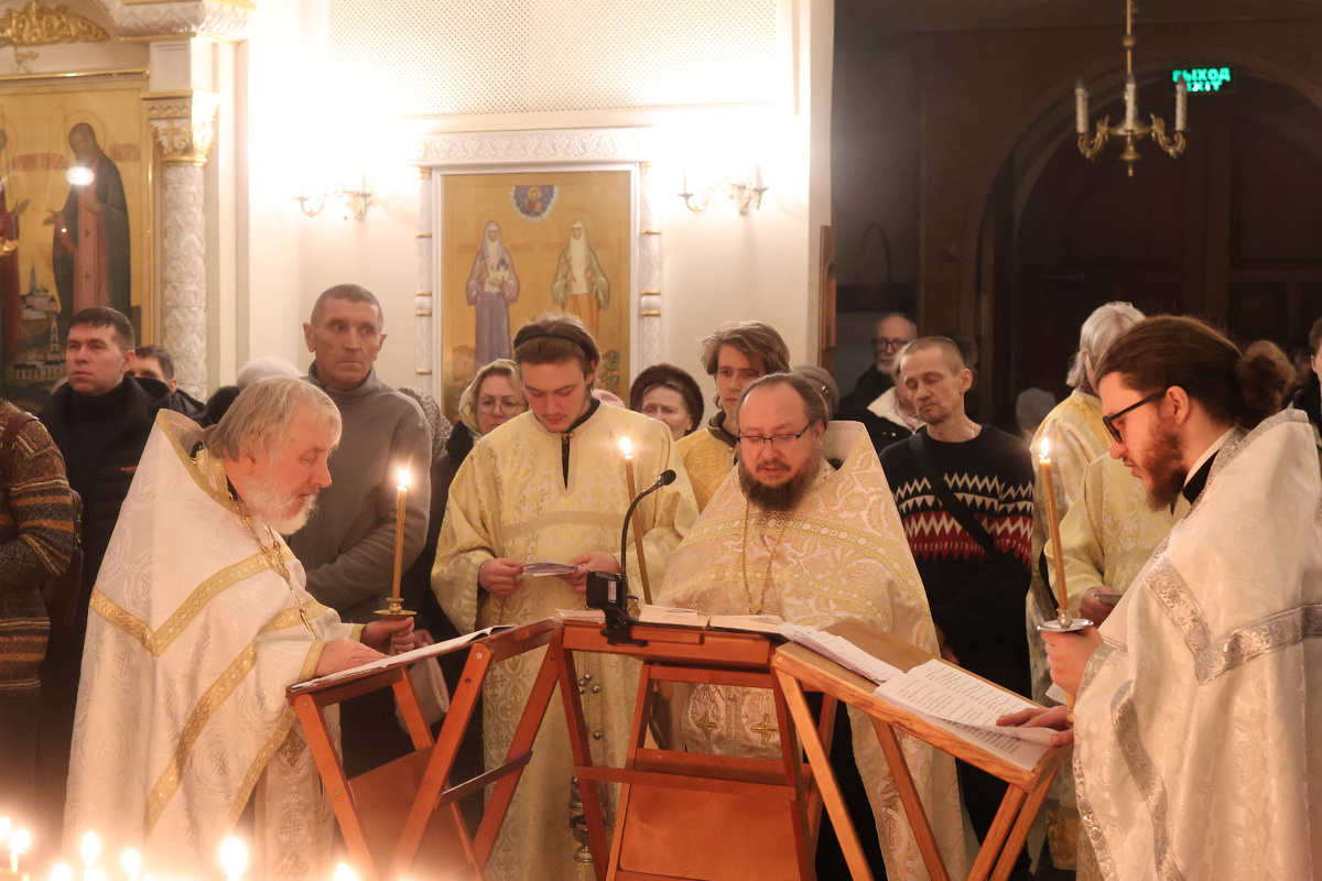 Листайте галерею. 