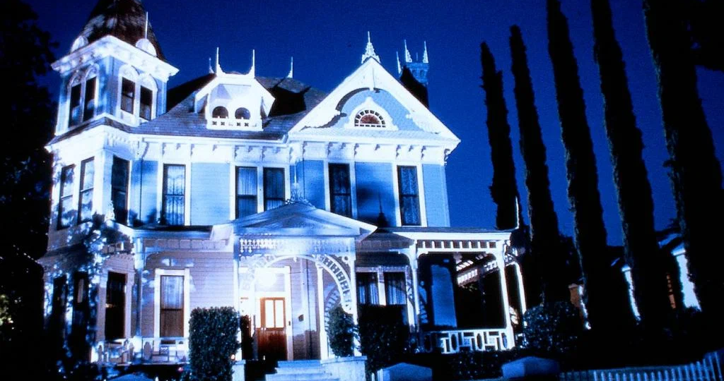 А вы помните эти фильмы? Давайте вместе окунёмся в атмосферу прошлого.