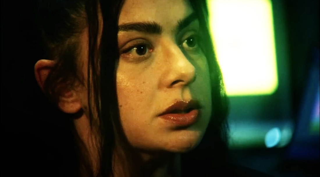     Кадр из фильма «Момент» (2026)