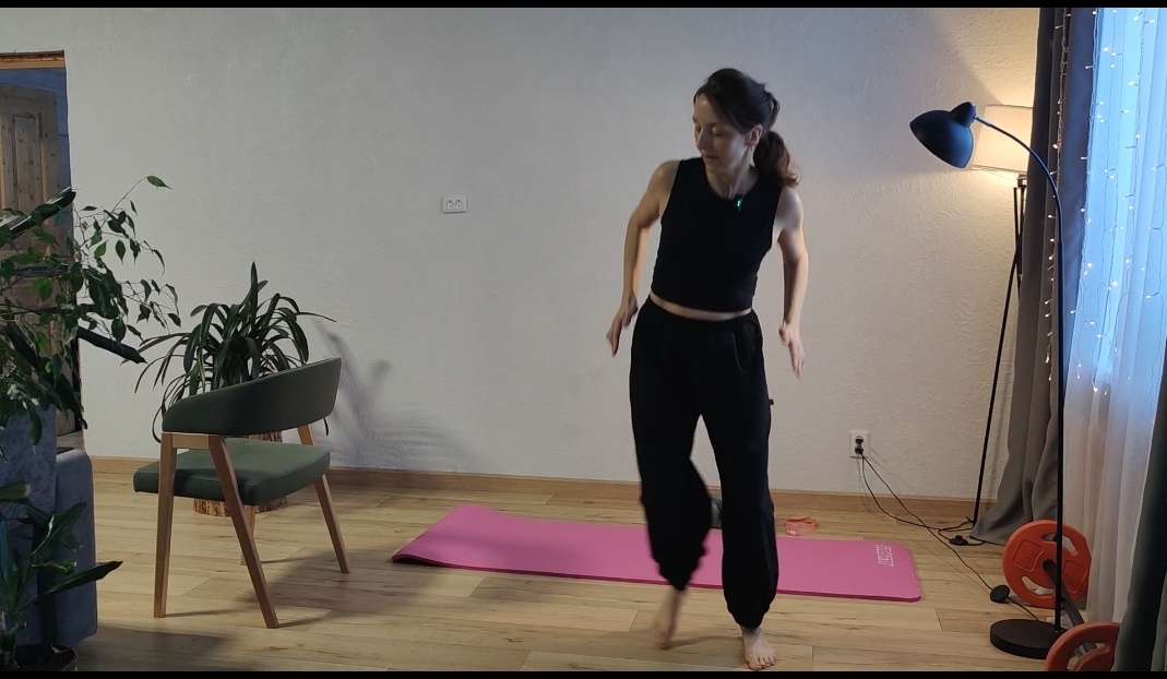 Привет! Я Ксюша, мама пятерых. Долгое время занималась тхэквондо, недавно закончила обучение на фитнес-тренера. Здесь рассказываю о своей жизни как она есть. Всем рада, присоединяйтесь!