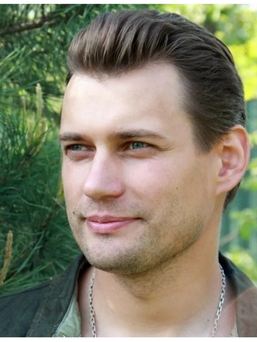 Александр Волков