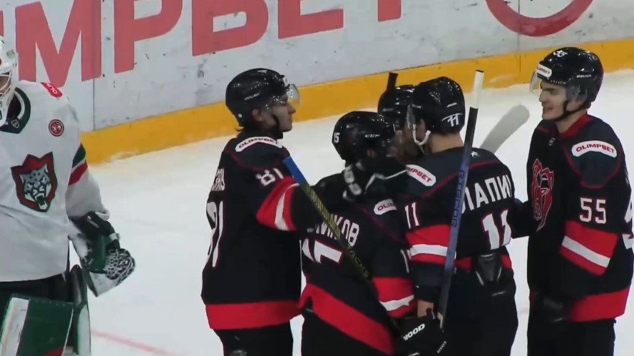    © ХК «Молот»