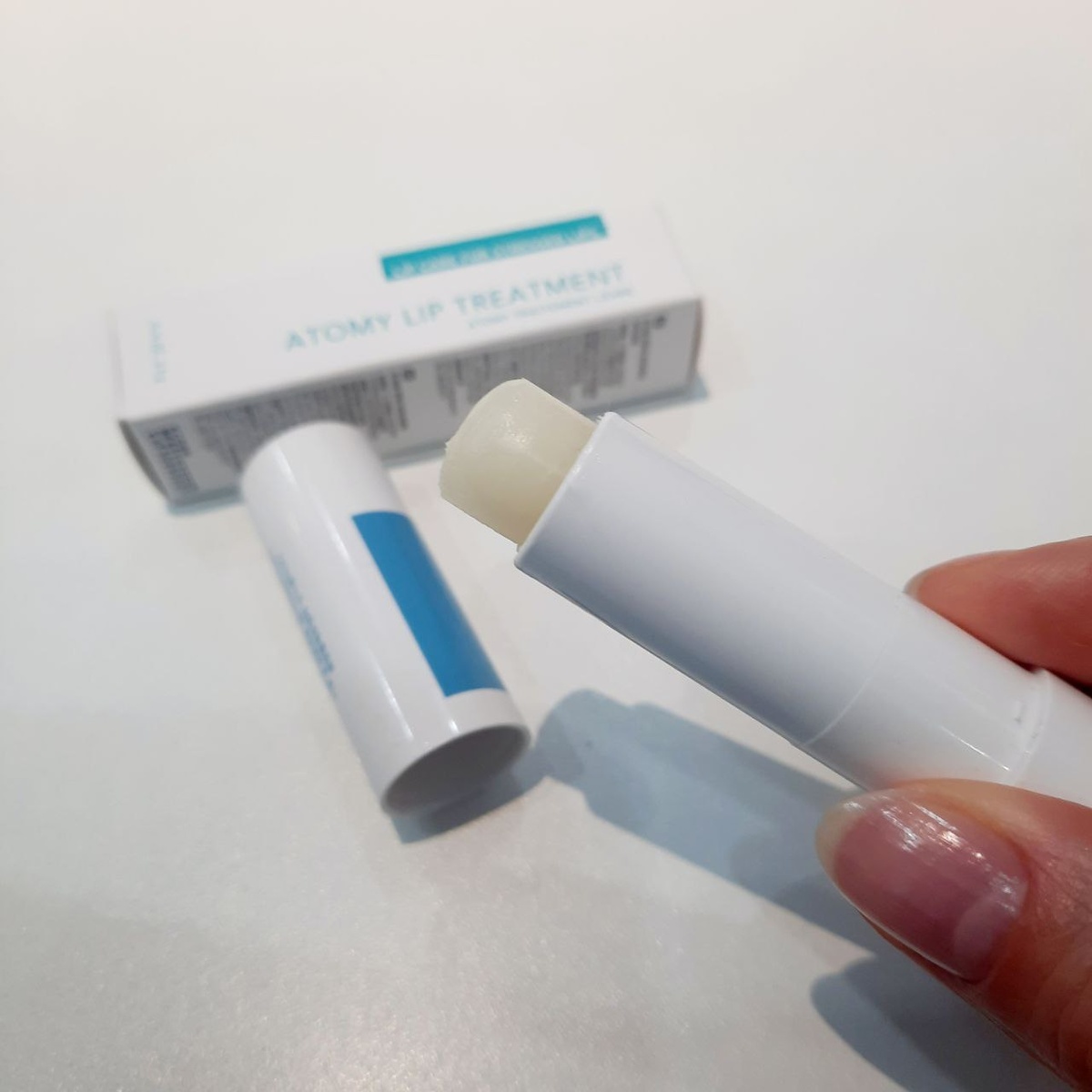 Бальзам для губ Atomy Lip treatment