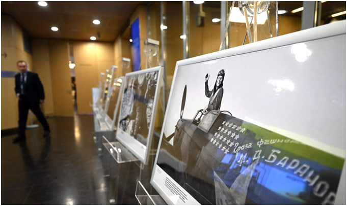 Фотографии военных лет - экспонаты проекта «Освобождение.1943» в Международном мультимедийном пресс-центре «Россия сегодня» в Москве // © РИА Новости / Григорий Сысоев