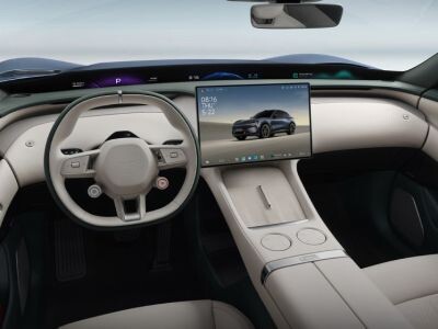 Китайские власти взялись за сенсорные экраны в машинах