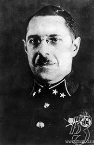 Борис Дмитриевич Бобров (31 октября (13 ноября) 1893 — 7 октября 1941) — советский военачальник, командир 139-й стрелковой дивизии, генерал-майор (1940). Преподаватель Военной академии им. М. В. Фрунзе. Погиб в бою 7 октября 1941 года в ходе Вяземской операции