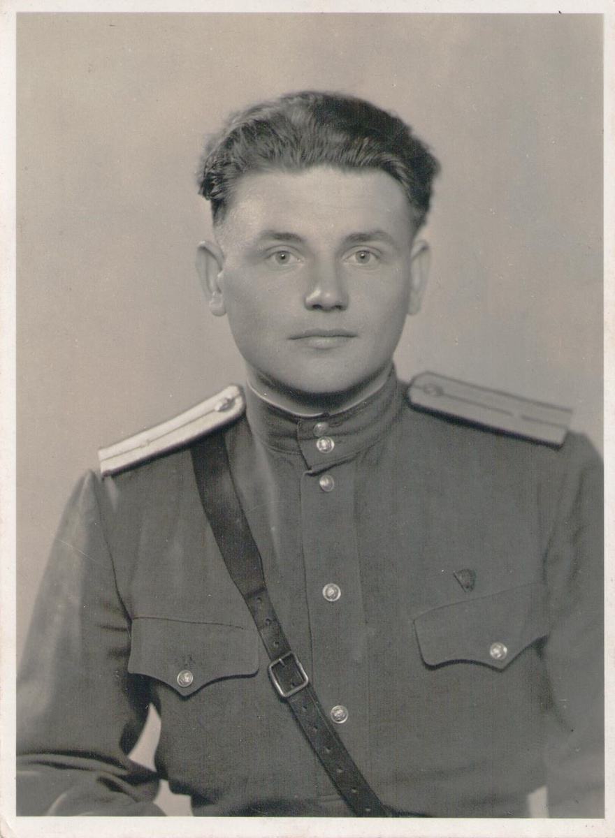 На фото: Красноухов И. Н.