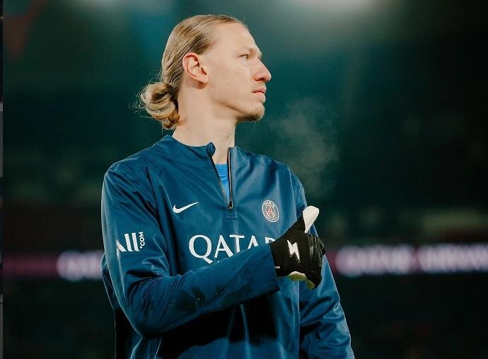 Обложка © Instagram (признан экстремистской организацией и запрещён на территории Российской Федерации) / motya_39