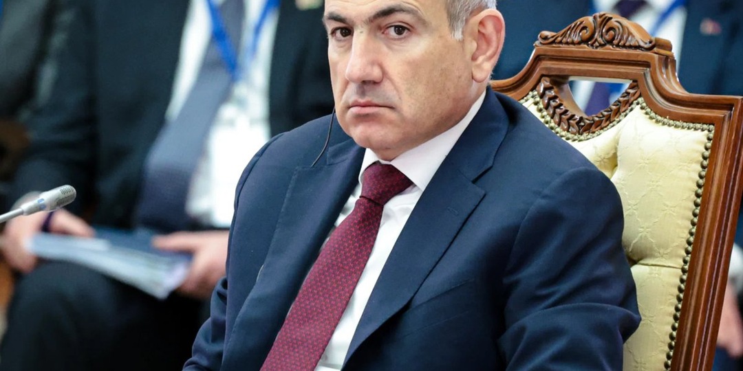 Пашинян предложил рассмотреть вариант с продажей РФ доли в ж/д Армении