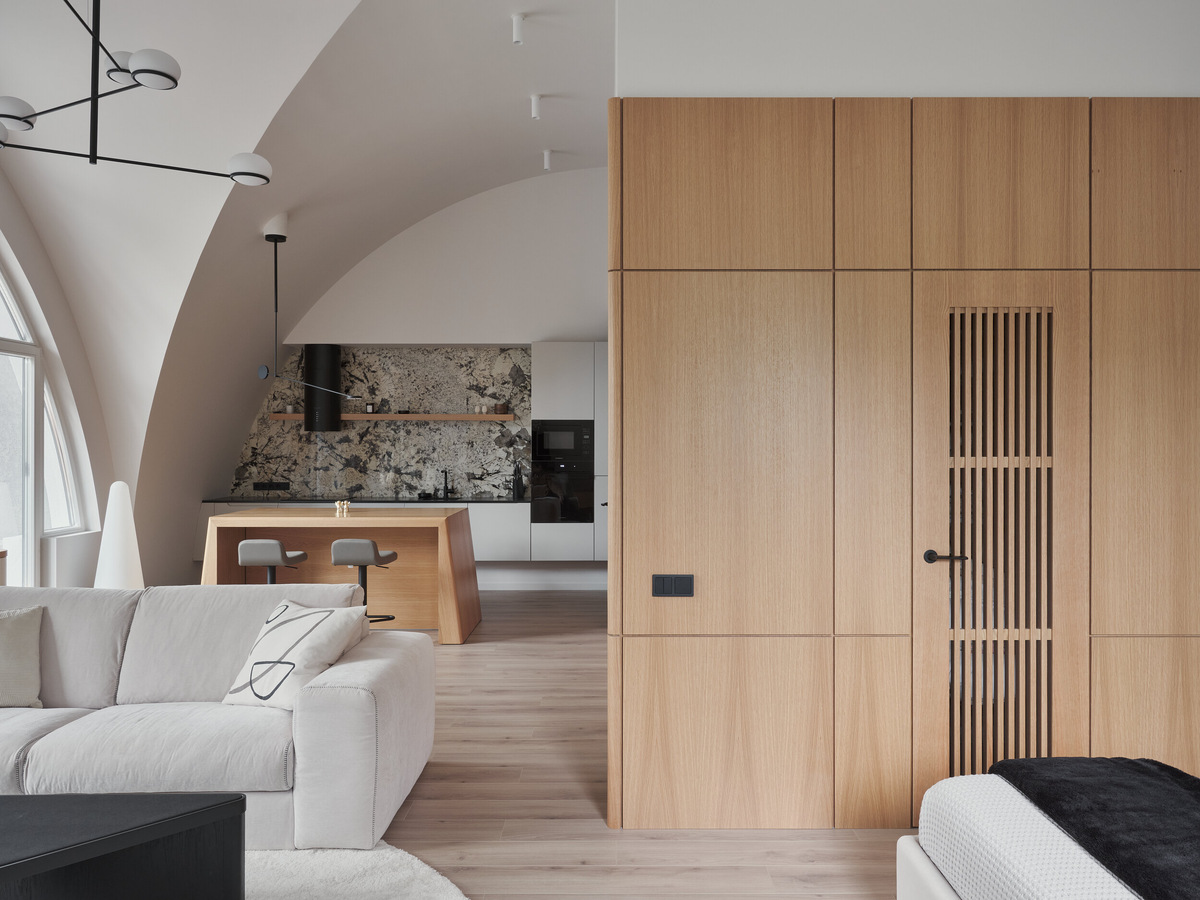 Гостиная и вид на кухонную зону