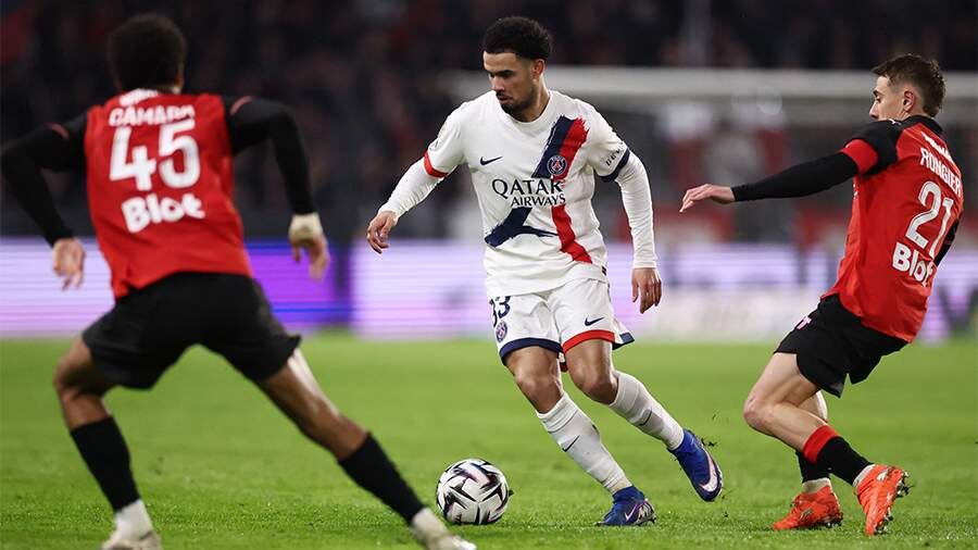    Фото: REUTERS/Stephane Mahe