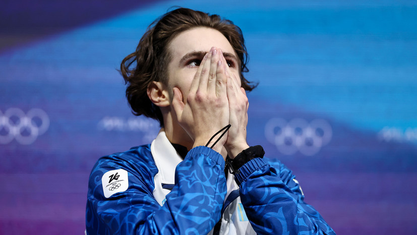     Михаил Шайдоров в момент объявления оценок Илье Малинину  Qian Jun/MB Media/Getty Images