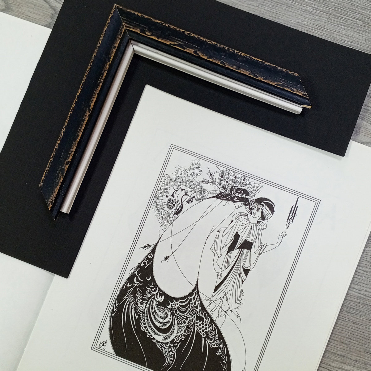 Фото автора: мой подбор для оформления гравюры Одри Бердслея