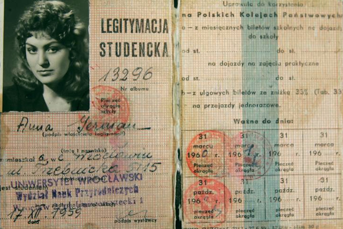    Студенческий билет Анны Герман 1959 /wikipedia