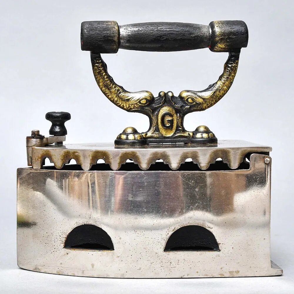 Старинный Никелированный Угольный Чугунный Утюг Германия начало ХХ века.