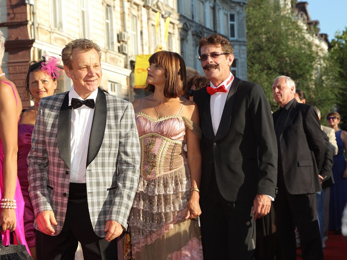    Руководитель комик-группы "Маски-шоу" Георгий Делиев и актер Борис Барский на церемонии открытия Одесского международного кинофестиваля | © Екатерина Чеснокова