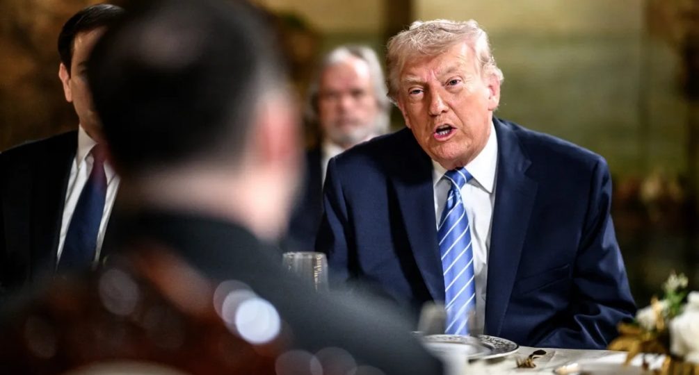 Трамп призвал Зеленского поторопиться с миром: глава США спешит победить Россию с помощью доллара