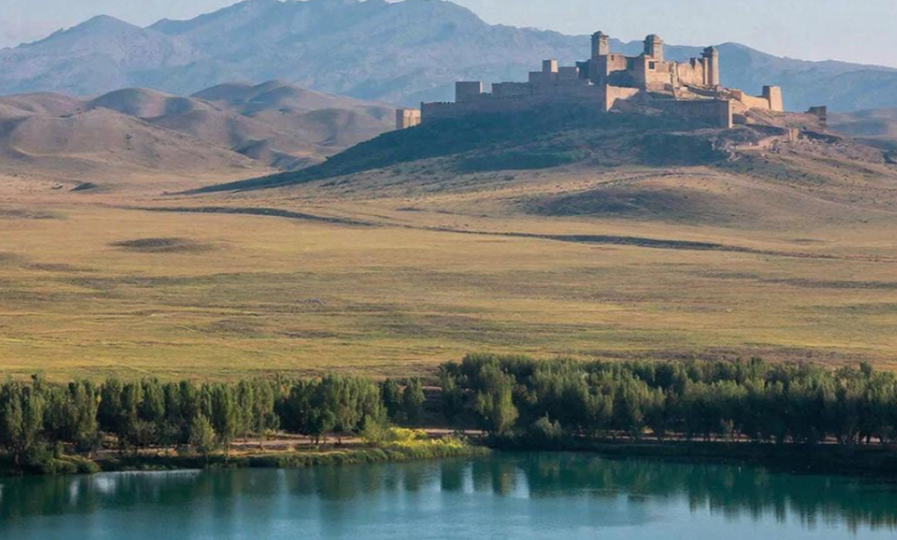 Загадочная скифско - арийская империя, написанная китайскими иероглифами.