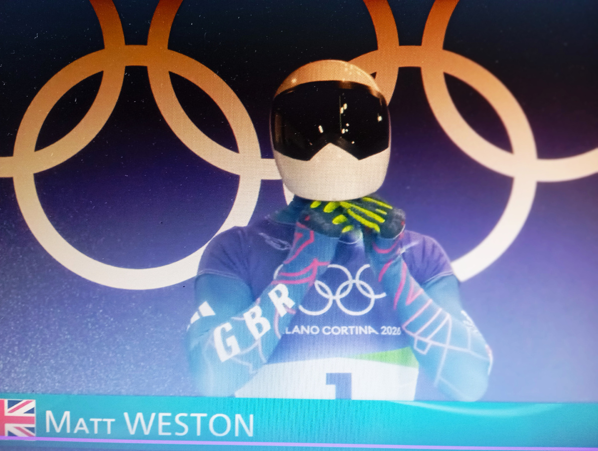 Пока скелетонист из Украины участвует в политических играх,  Мэтт Уэстон из Великобритании  лидирует на Олимпиаде после двух из четырёх попыток.