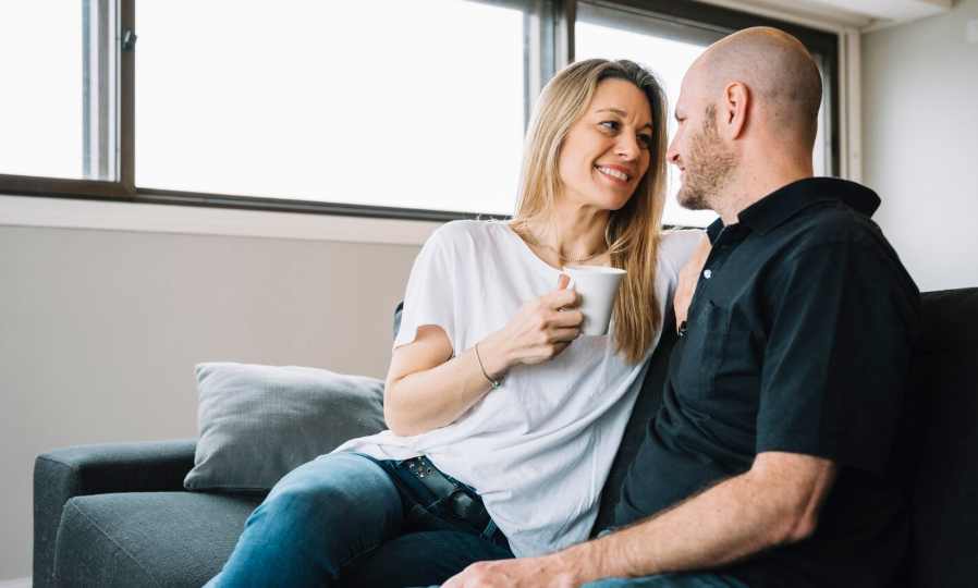 10 небанальных комплиментов для мужчины – как говорить приятные слова любимому, чтобы "цепляли" даже после долгих лет отношений