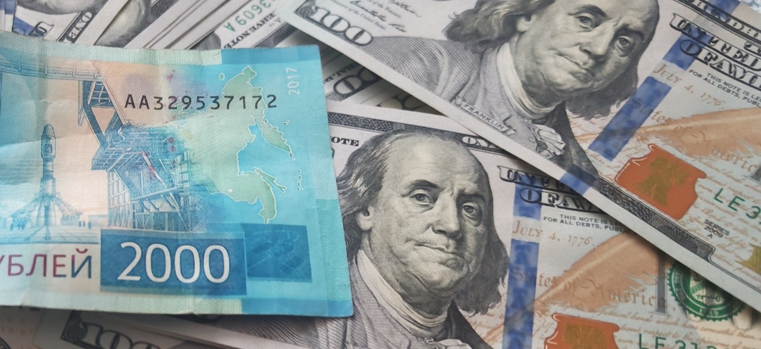 Рост золота до 20%: почему ЦБ скупают тонны и что будет с долларом