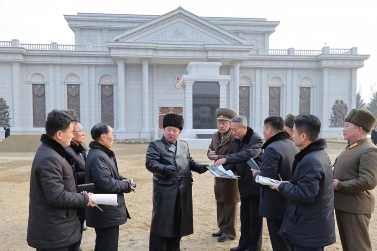    Ким Чен Ын: подвиг бойцов КДНР в Курской области навеки войдет в историю