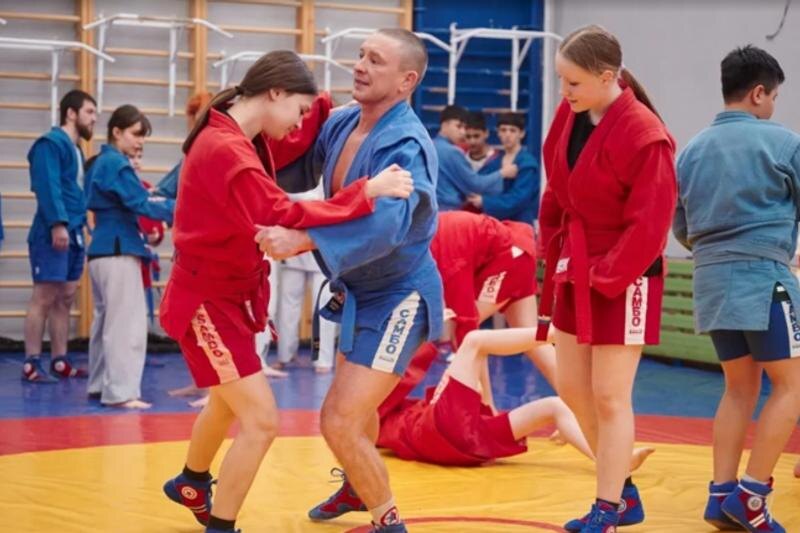    Пресс-служба проекта «Выбор сильных» в Свердловской области / Открытие зала для борьбы в Верх-Нейвинском