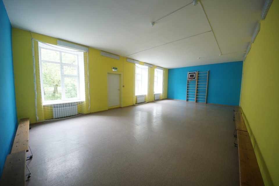    Капремонт школы в Кослане начнется летом, а пока дети мерзнут в спортзале. Алексей БУЛАТОВ