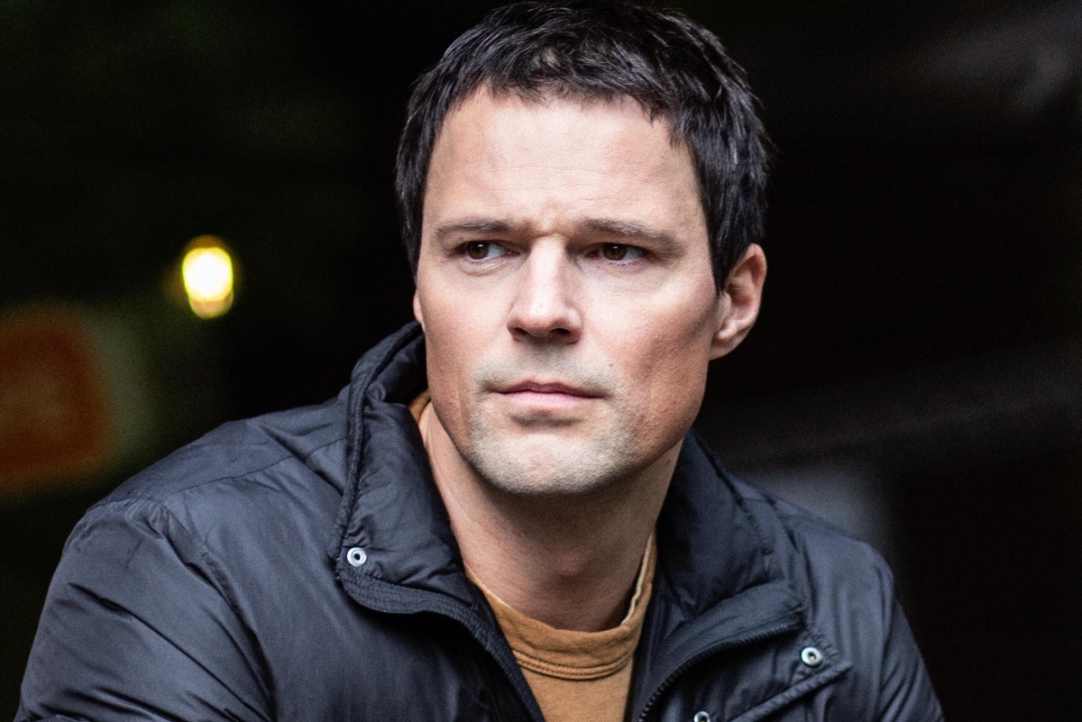     «Много любви»: Данила Козловский снял комедийный мюзикл «Из Лондона с любовью» и сыграл в нем главную роль