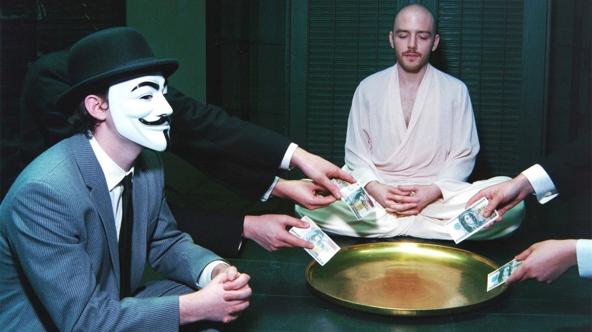 Мистер Никто пришёл на урок осознанности к одному гуру, но забыл взять с собой денег, чтобы сделать ему подношение - поэтому ничего не понял