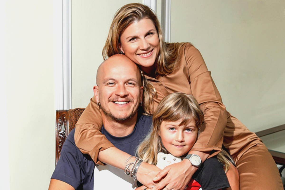 Антон Кузнецов и Марьяна Спивак с сыном. Фото: «7days.ru»