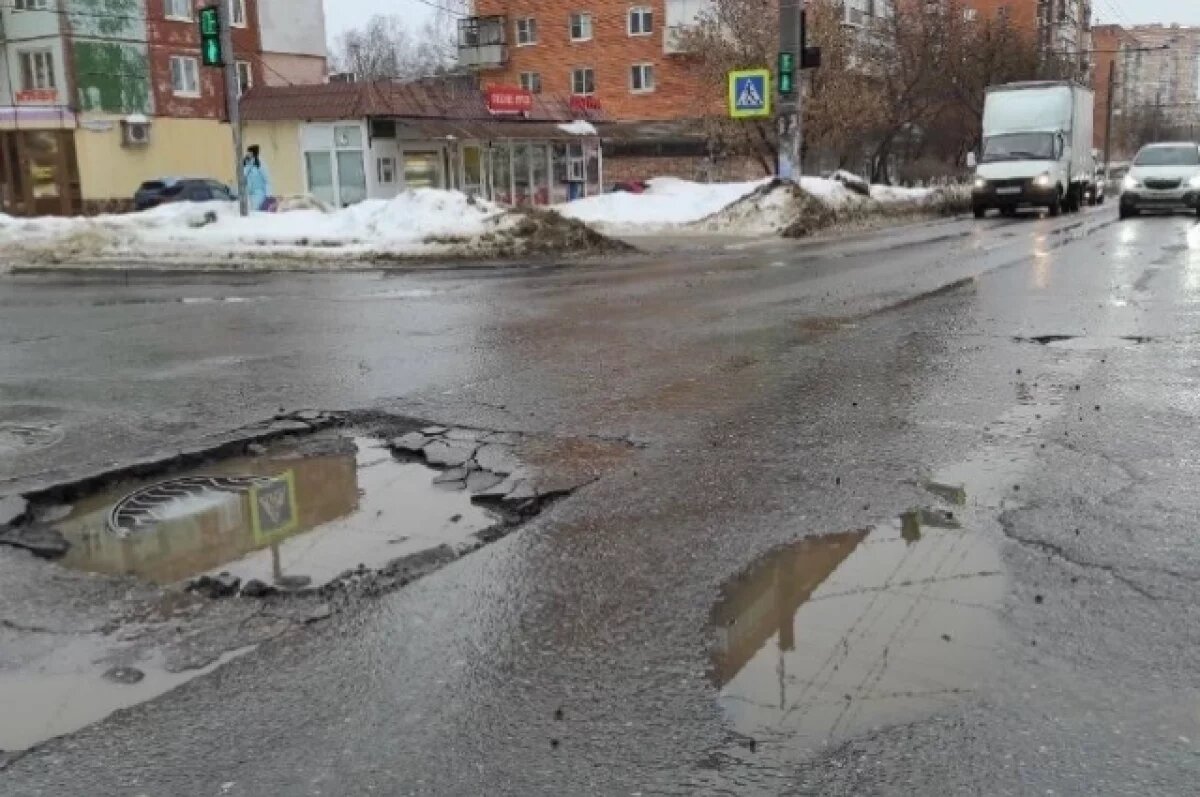    После оттепели на тульских дорогах замечены огромные ямы