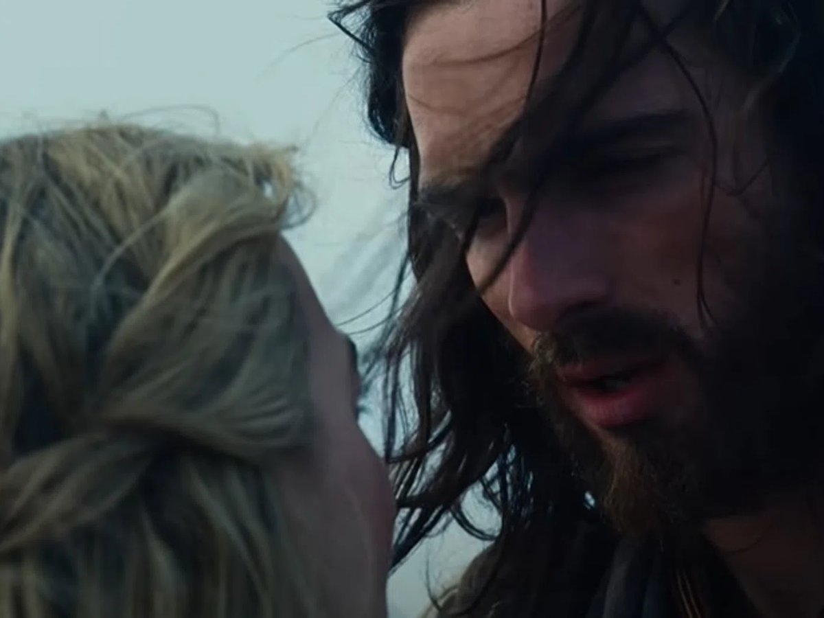    Новая экранизация получила смешанные, но в целом умеренно положительные оценки