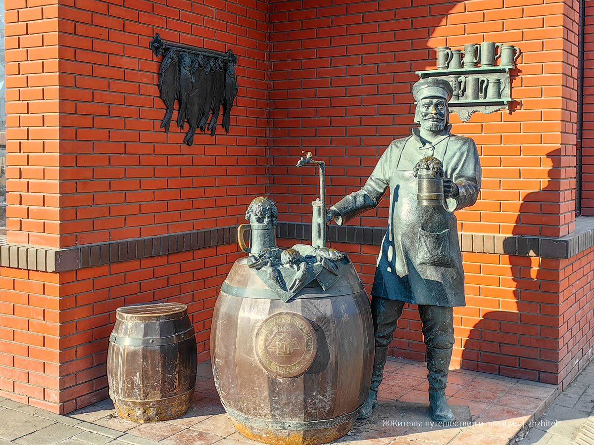 Памятник в Самаре, с которым все фотографируются