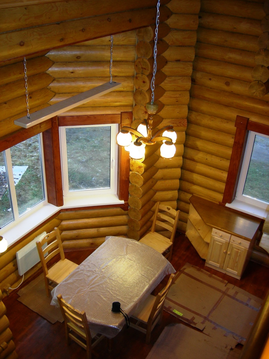 Дом с эркером