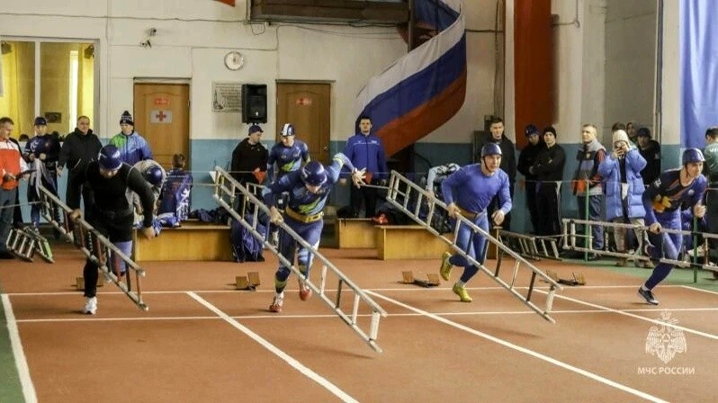    Команда из Югры стала лучшей в стране по пожарно-спасательному спорту