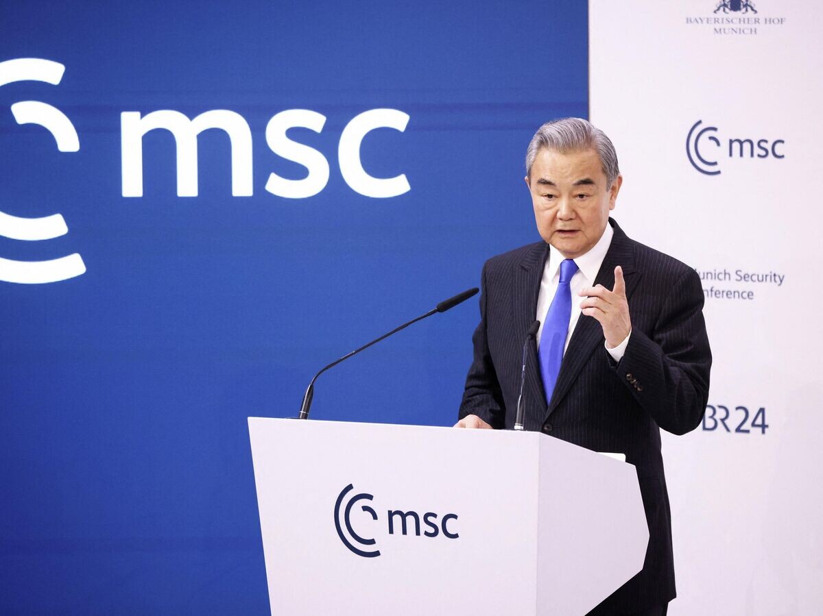   Министр иностранных дел Китая Ван И выступает на Мюнхенской конференции по безопасности | © REUTERS / Liesa Johannssen
