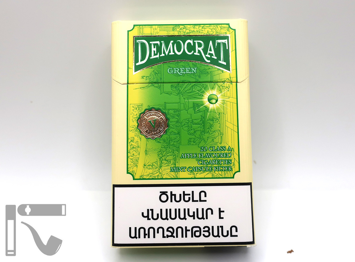 Сигареты Democrat Apple Green. Фото: © канал "Уголок Курильщика"