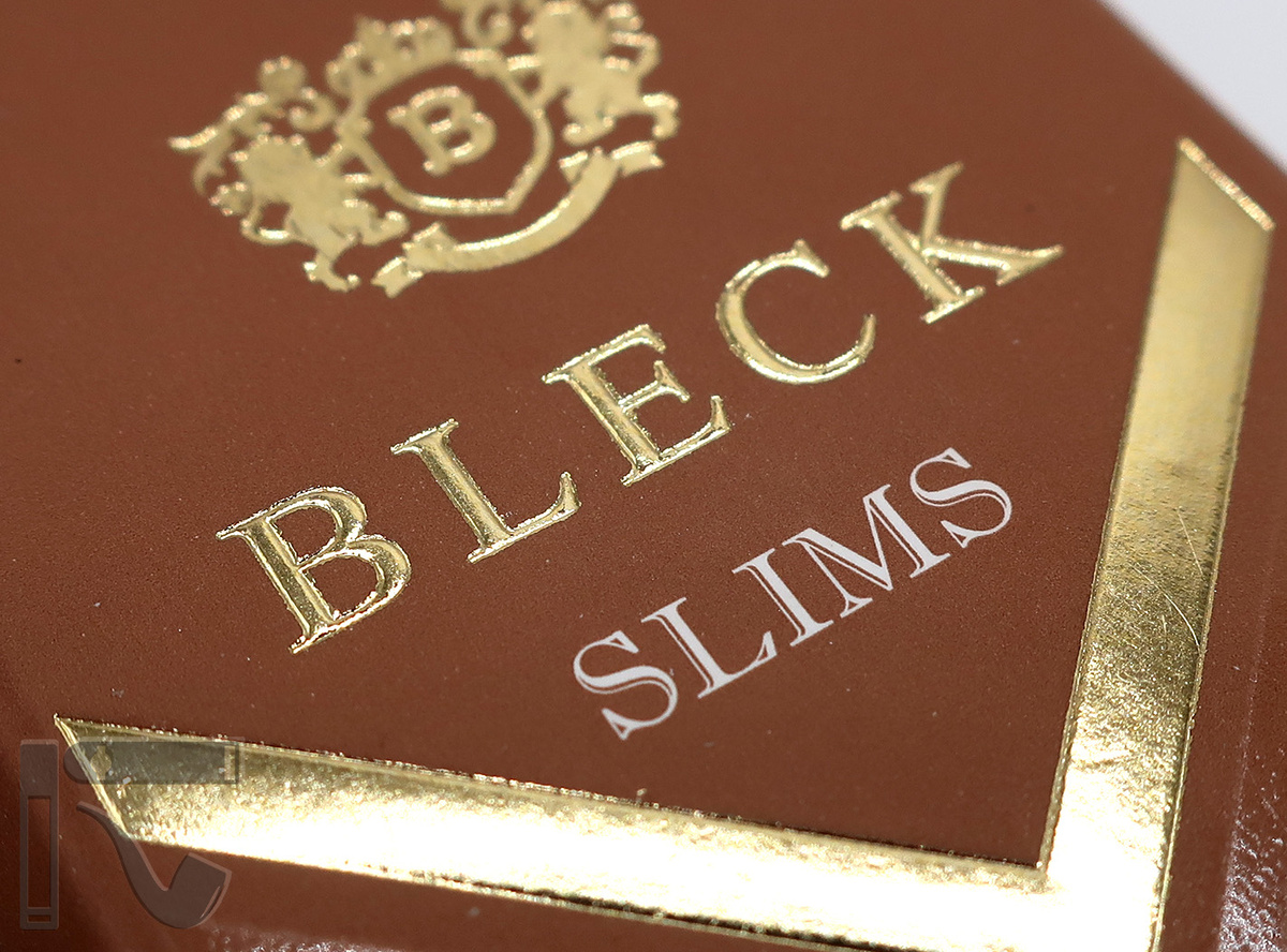 Сигареты Bleck Gold. Фото: © канал "Уголок Курильщика"