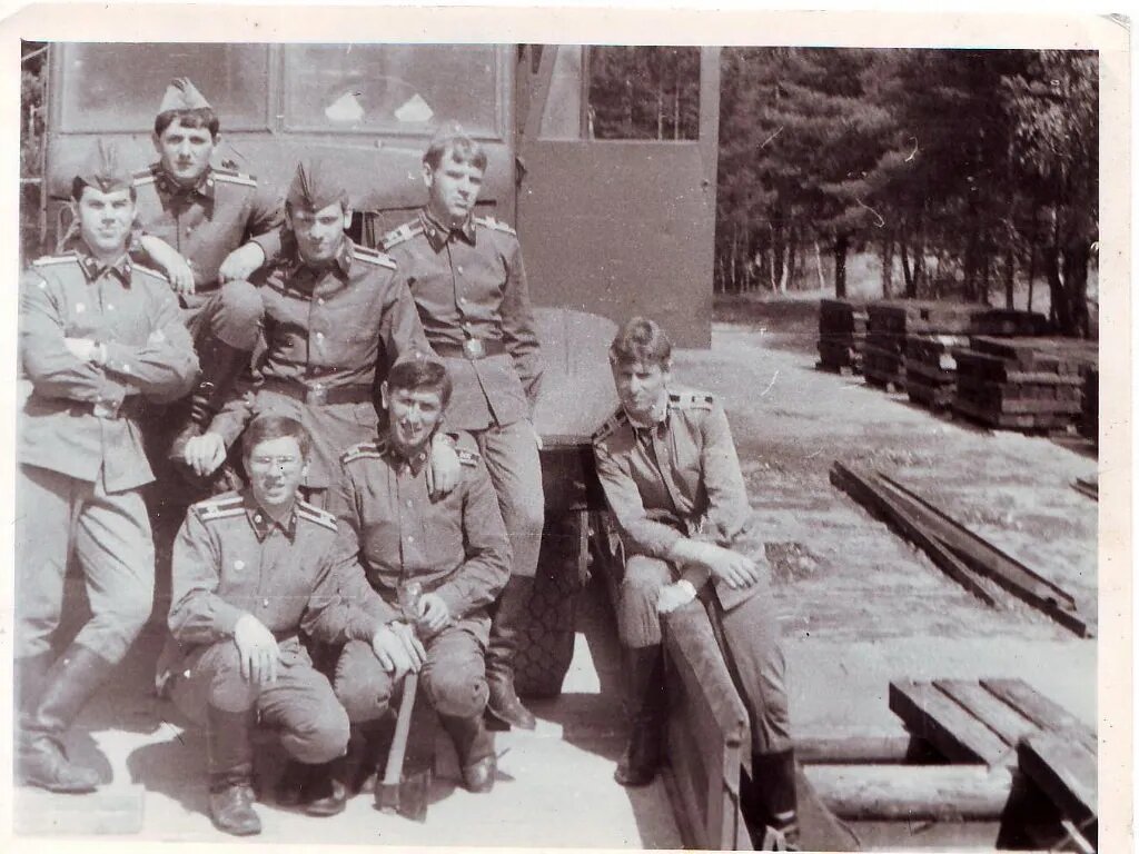 Слева я, справа Вася Клешня.