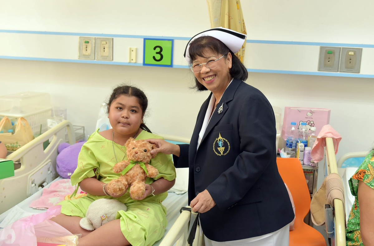 Многие  маленькие пациенты неизлечимо больны. 