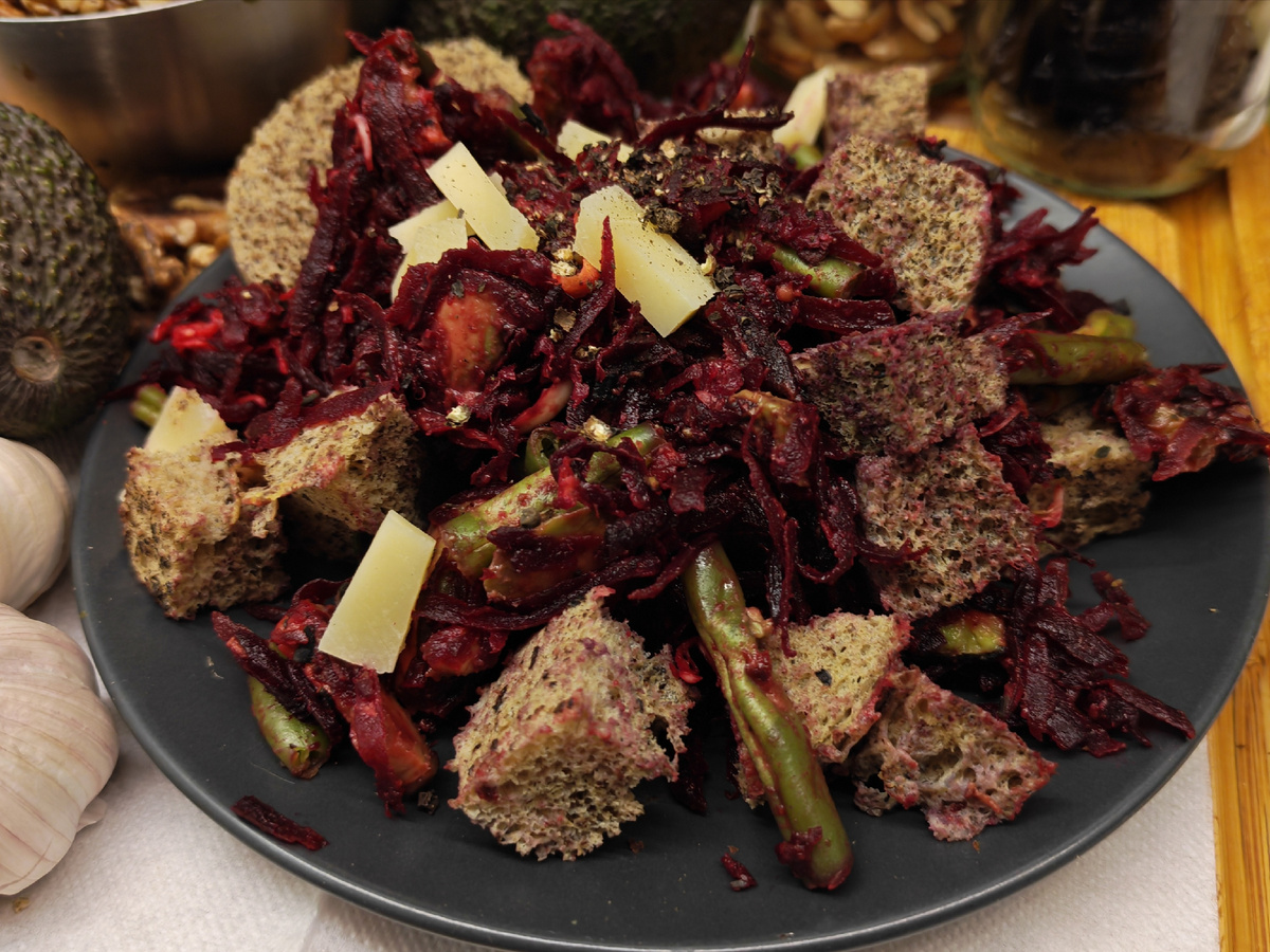 Да хоть бы и для салата. Свёкла - не кето, но вполне себе lchf. 