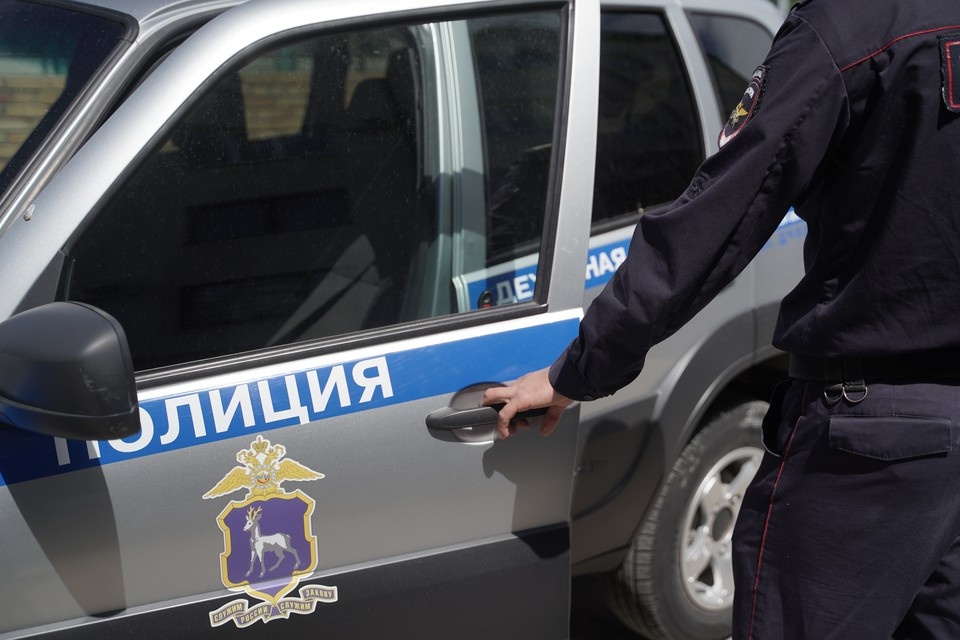    Всего за блокировку входа в офис Роскомнадзора были задержаны трое мужчин Светлана МАКОВЕЕВА