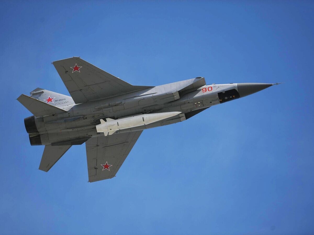    Многоцелевой истребитель МиГ-31 с гиперзвуковой ракетой "Кинжал" | © РИА Новости / Евгений Биятов